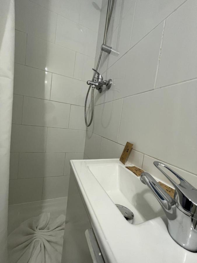 Hotel Central Saint-Denis  Eksteriør billede